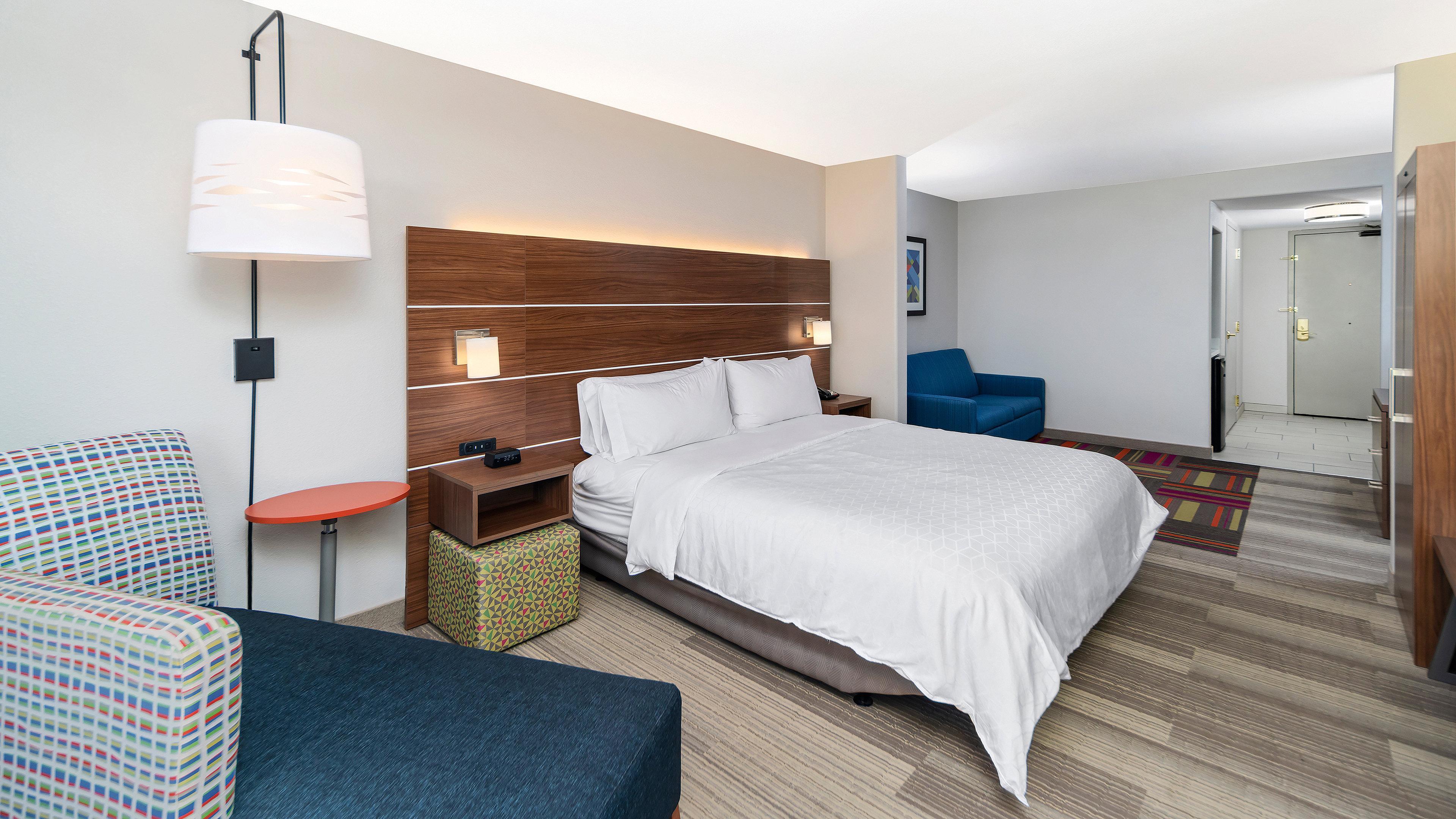 Holiday Inn Express & Suites Dinuba West By Ihg Bagian luar foto