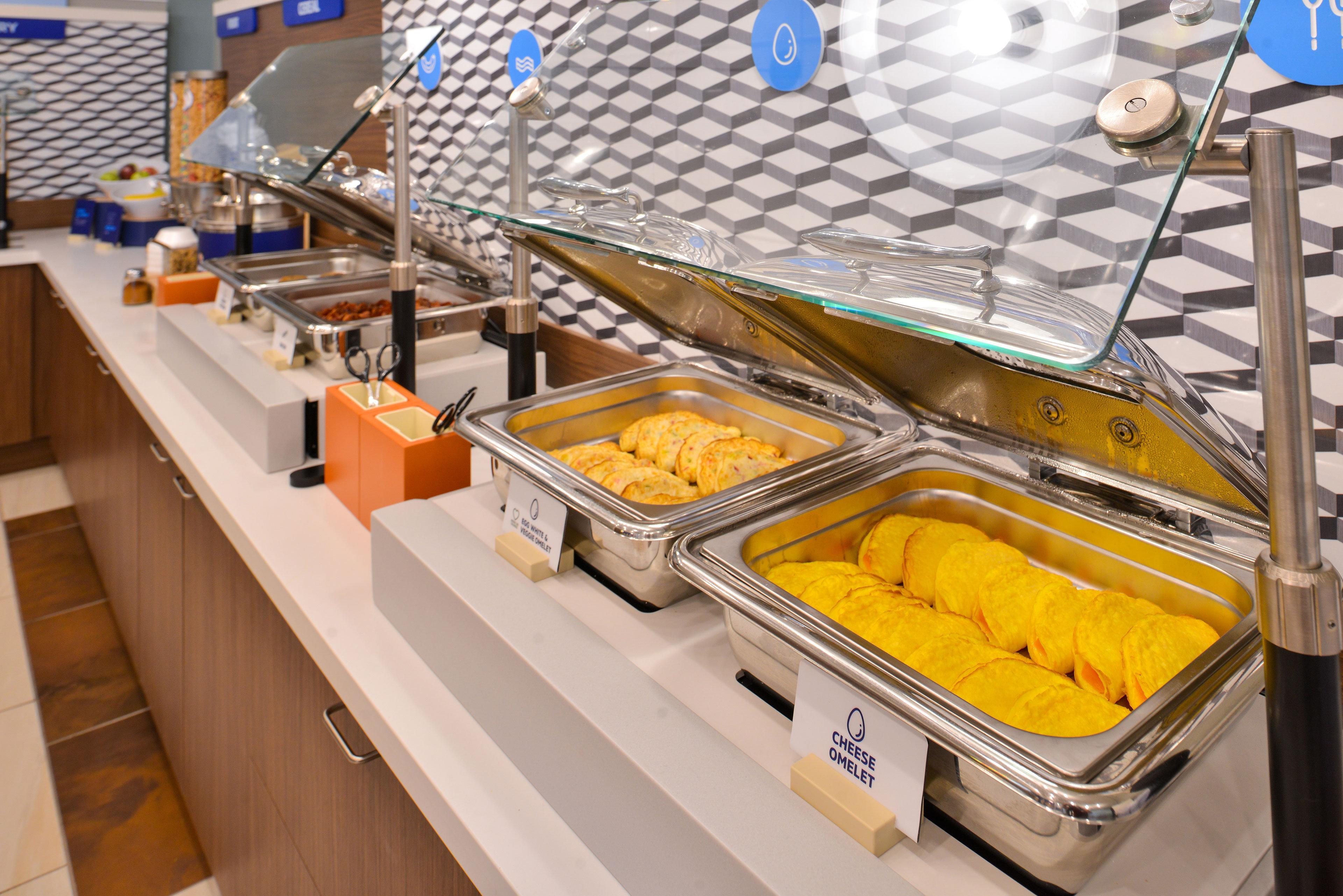 Holiday Inn Express & Suites Dinuba West By Ihg Bagian luar foto
