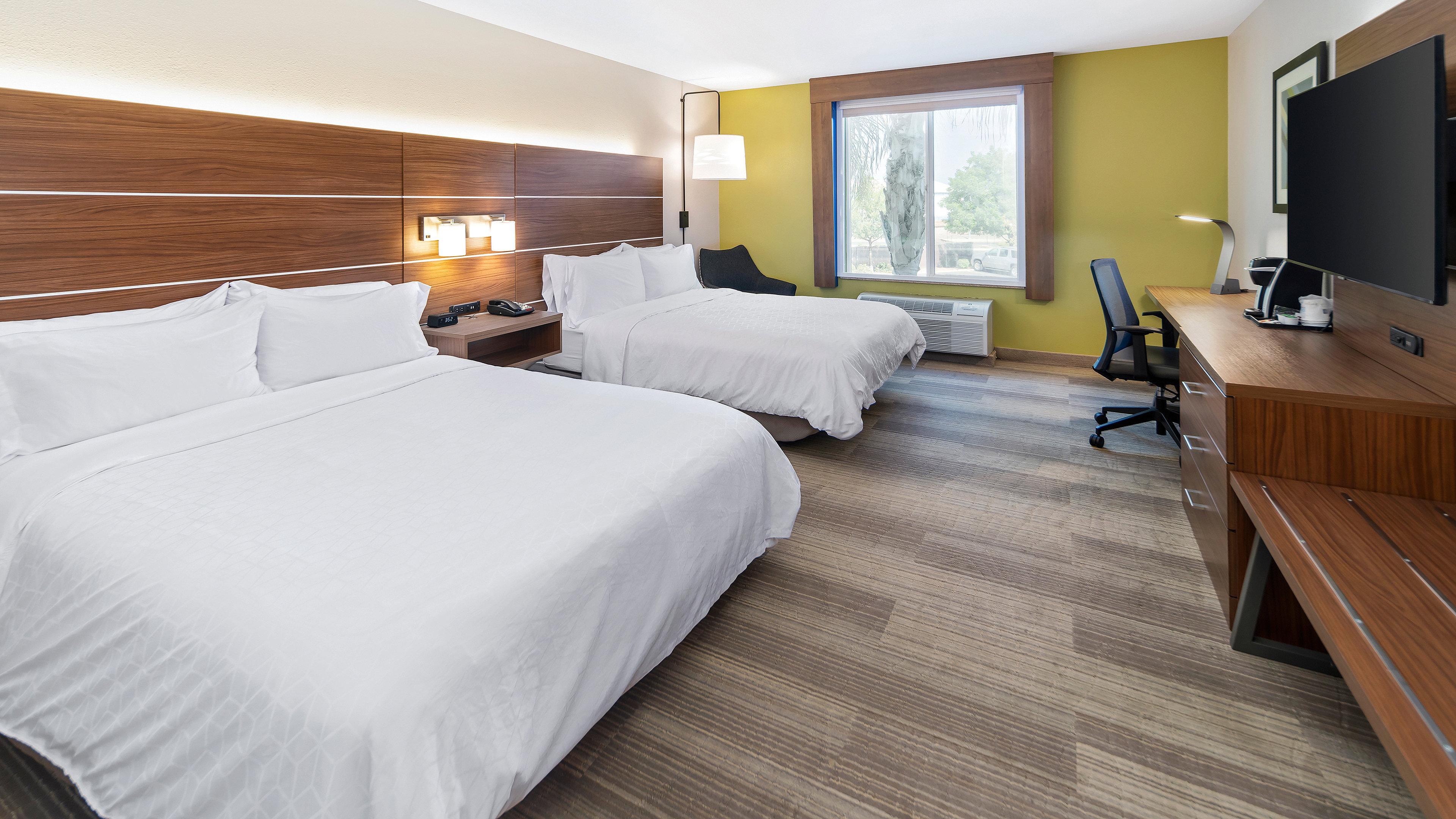 Holiday Inn Express & Suites Dinuba West By Ihg Bagian luar foto