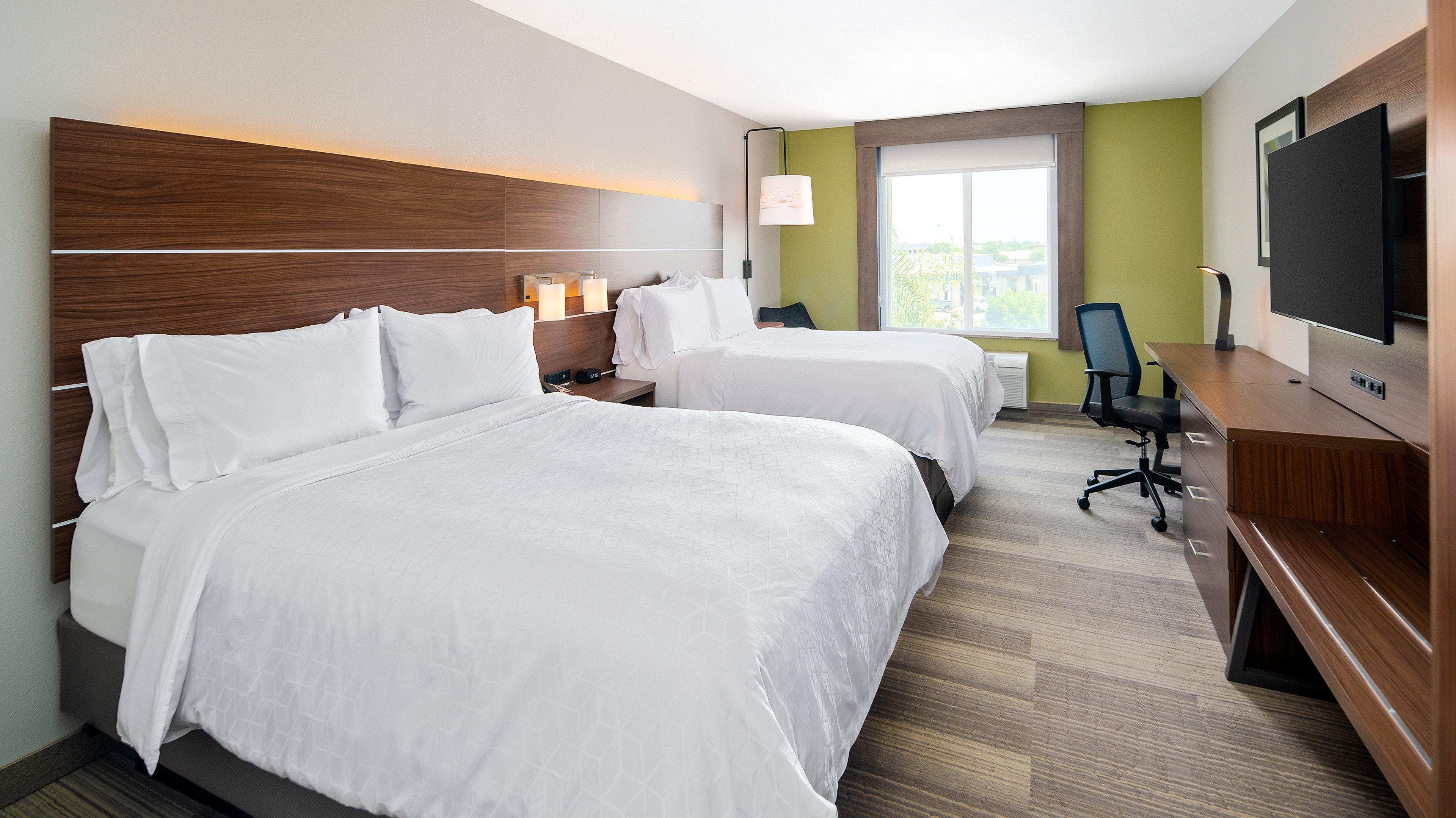 Holiday Inn Express & Suites Dinuba West By Ihg Bagian luar foto
